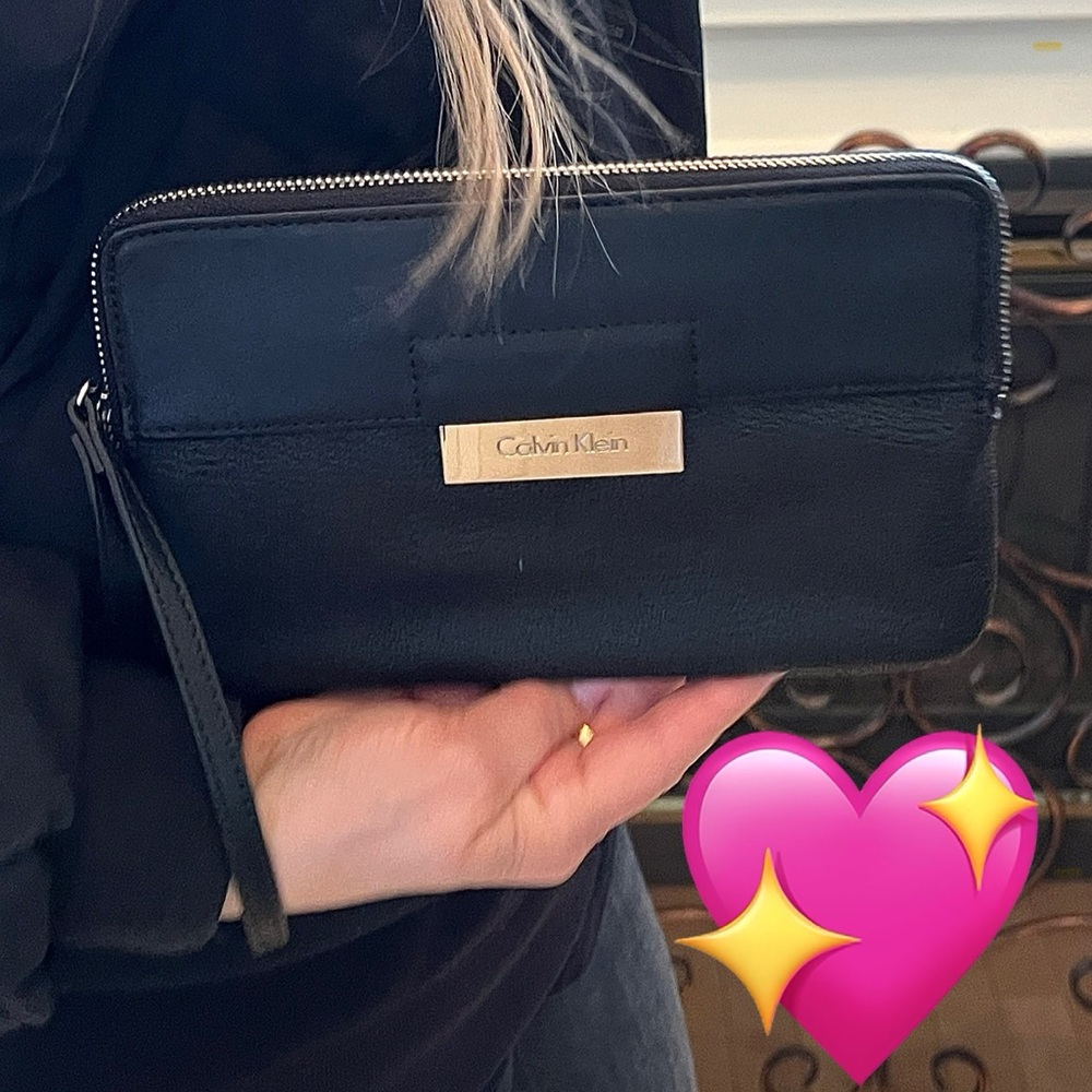 Calvin Klein Wristlet/Zip Wallet/Clutch